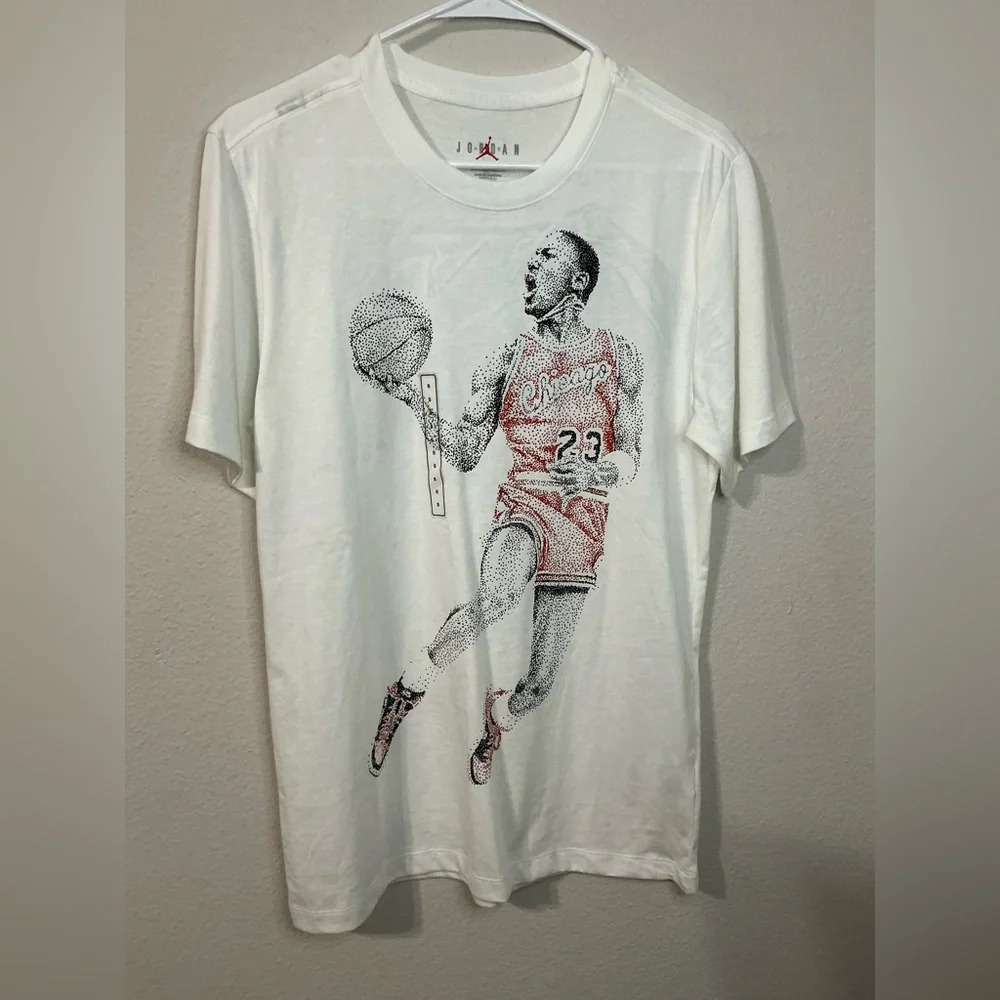 Nike Air Jordan Men's Active MJ Dot Graphic Short Sleeve T-Shirt Size Small